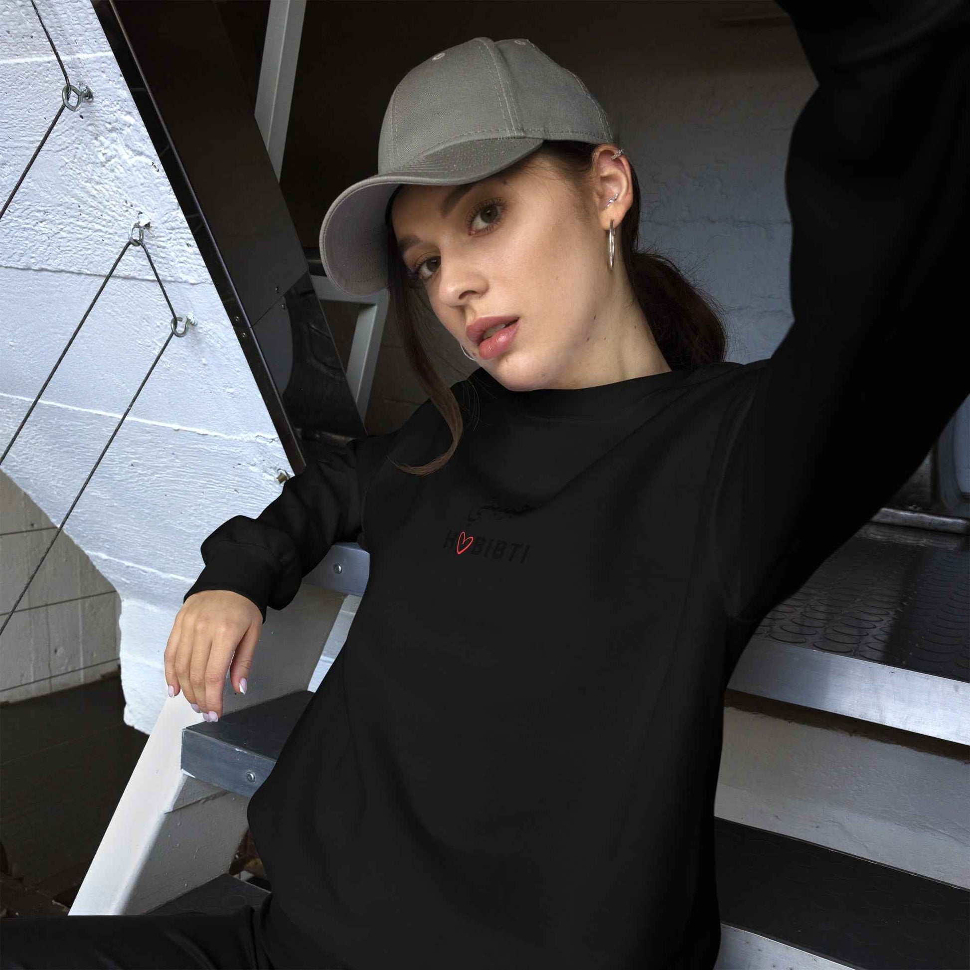 Habibti Arabic Female Sweatshirt Black
